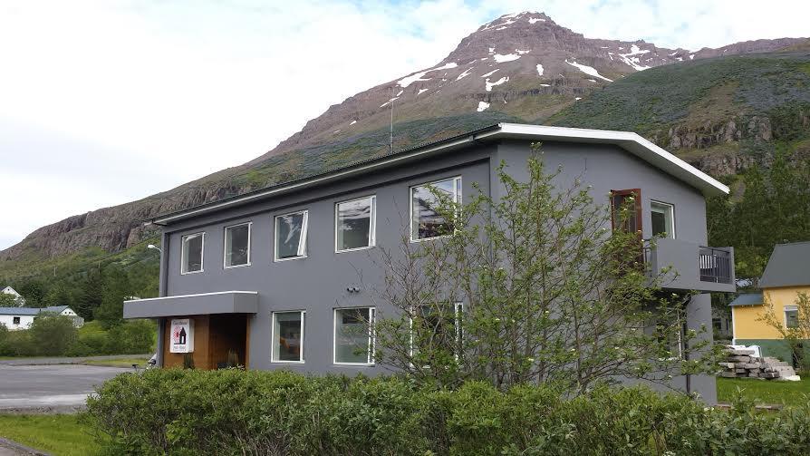 Seyðisfjörður Seydisfjoerdur Guesthouse מראה חיצוני תמונה